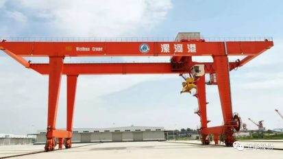   衛(wèi)華起重，飛天入海！